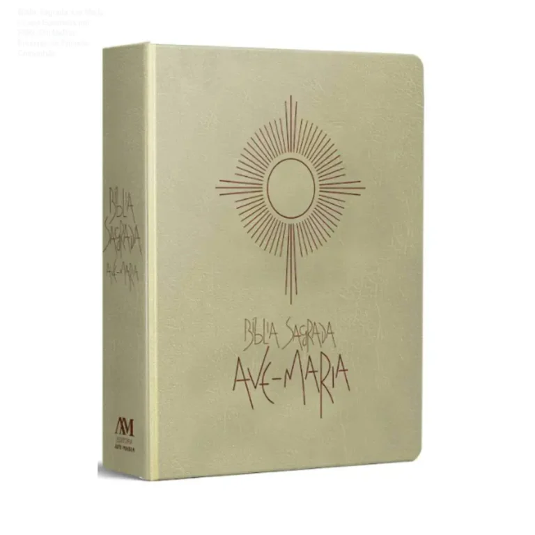 Bíblia Sagrada Ave Maria – Capa Eucaristia por R$92,53 – Melhor Presente de Primeira Comunhão 10 Capa eucarística da Bíblia Ave Maria aberta ao lado de um marcador, destacando mapas e orações diárias