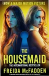 Capa do ebook The Housemaid de Freida McFadden, best-seller de suspense psicológico