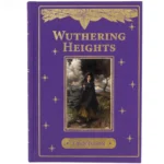 Edição especial em capa dura de Wuthering Heights de Emily Brontë em um ambiente de biblioteca clássica
