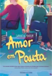 Capa do livro Amor em Pauta de Samantha Markum, romance de rivais universitários